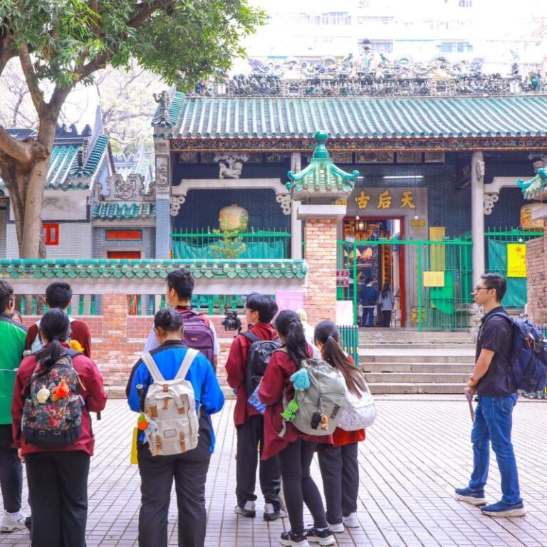 散步學兩文三語