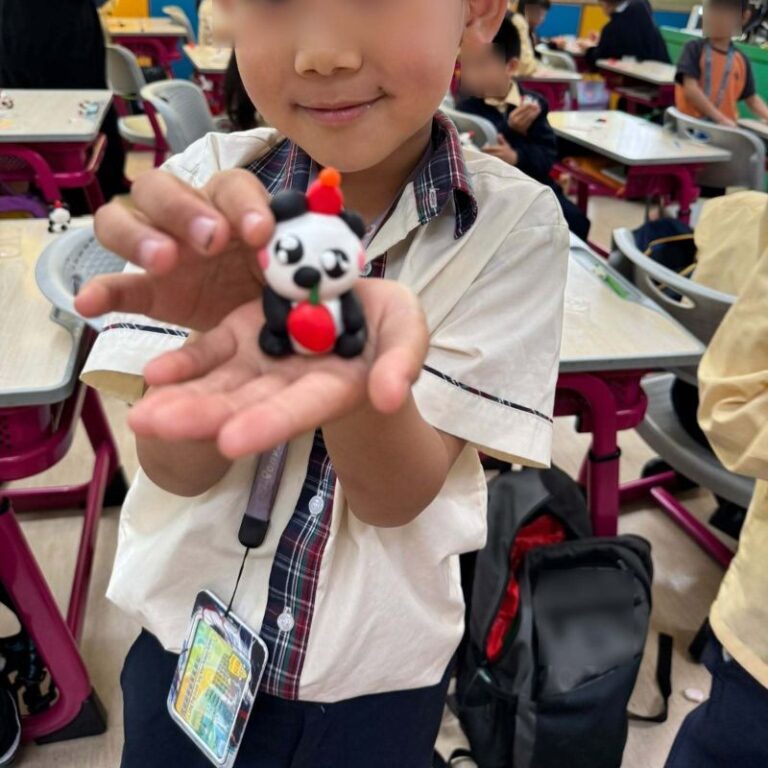 元朗朗屏邨東莞學校 麵粉公仔工作坊