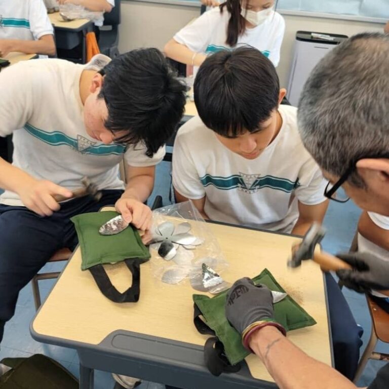 天主教鳴遠中學 鐵藝工作坊