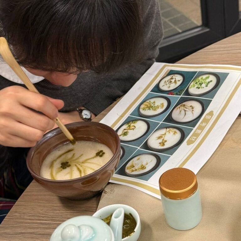陳震夏中學 茶百戲